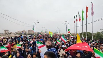 جلوهگری اتحاد اقوام در فجر انقلاب؛ اهواز تمامقد به میدان آمد