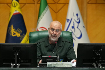 حساب و کتاب بودجه ای سال آینده بر اساس دلار چندتومانی خواهد بود؟/ قالیباف در مجلس توضیح داد