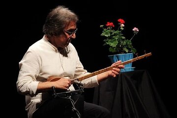 حمید متبسم «رقص سایهها» را منتشر کرد/پیشکش به جوانان ایران