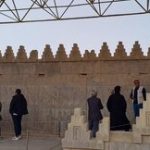 زخم تازه بر سنگهای کهن؛ حک یادگاری بر تخت جمشید و پرسشهای جدی درباره حفاظت از میراث جهانی