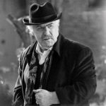 «سایه سرِ» نقشهای منفی کارش را با بازی در نقش «سایه» شروع کرد/ نیمقرن روی پرده؛ از «آقای هالو» تا «شاهنقش» با چهرهای استخوانی و نگاه نافذ