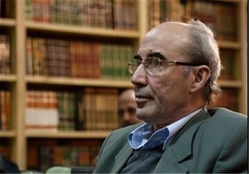 علی اشرف صادقی 10 هزار کتاب به فرهنگستان هدیه کرد