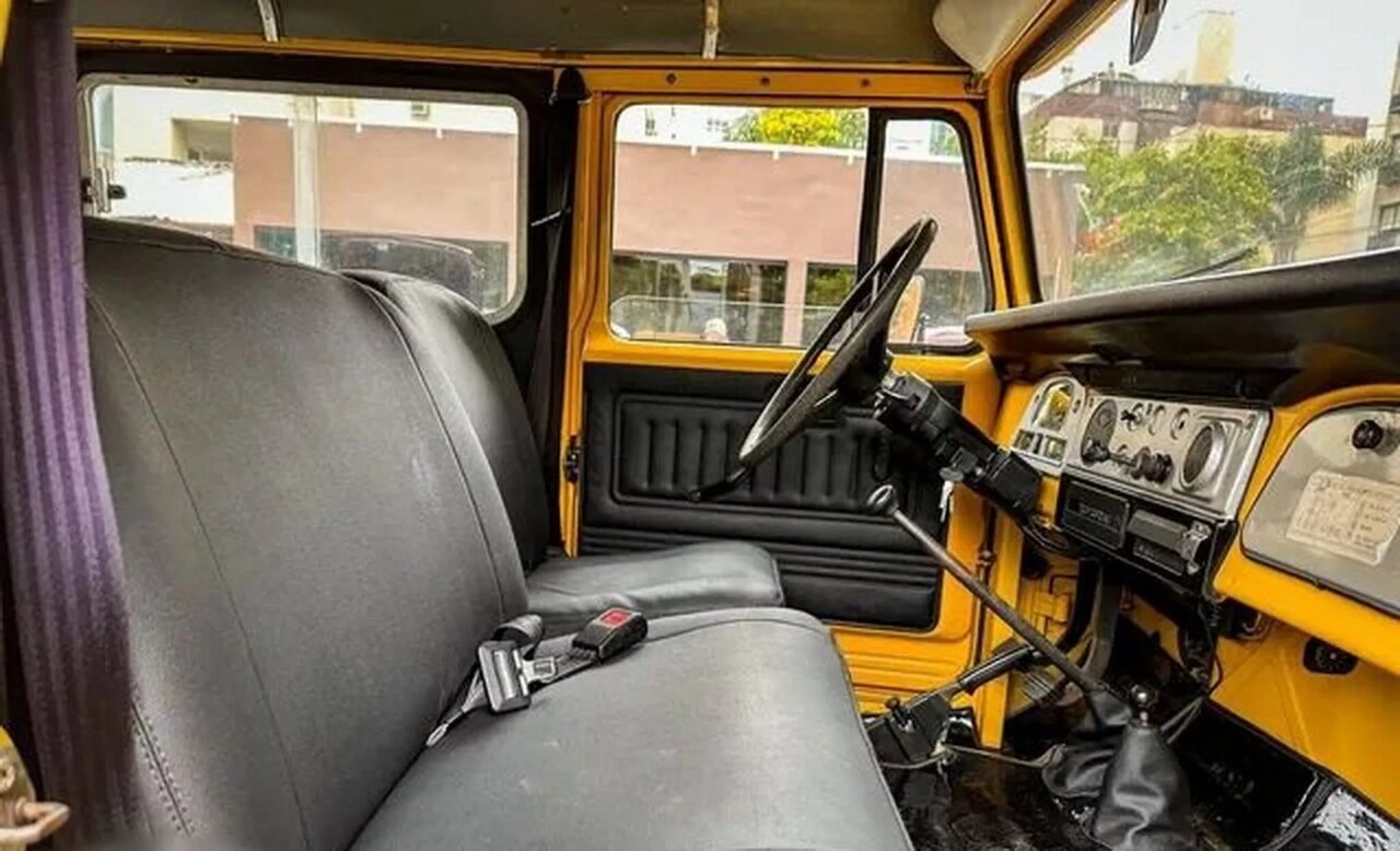 قیمت لندکروزر ۴۰ ساله با موتور مرسدس بنز / عکس