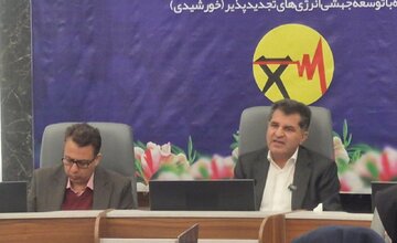 مدیرعامل برق منطقهای فارس: ۴ پروژه در دهه فجر افتتاح و ۵۰۰ مگاوات نیروی تجدیدپذیر تا تابستان اضافه میشود