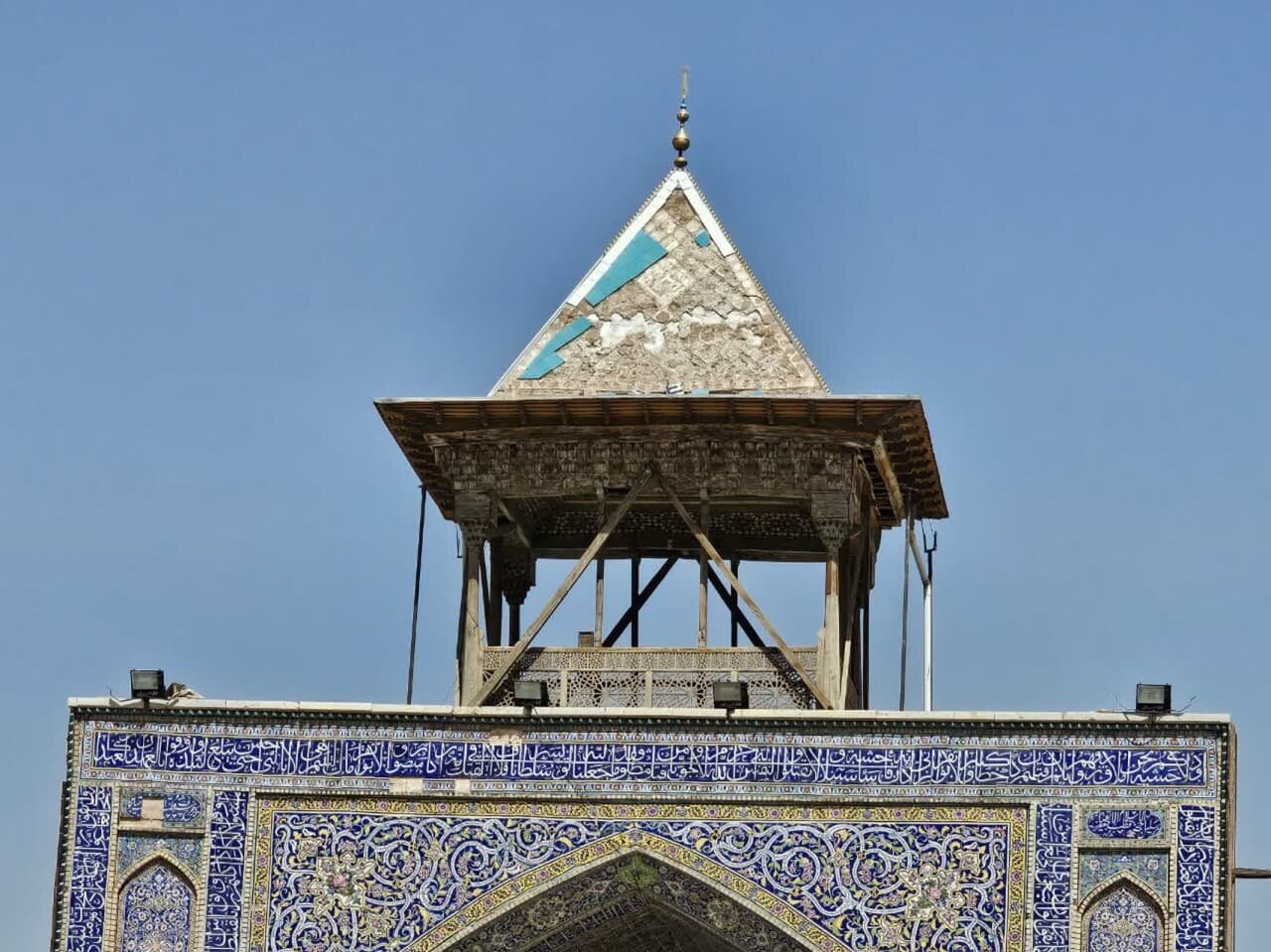 مسجد «کازرونی» ثبت ملی شد؛ نوبت به مسجد «سید» نرسید/ یک قدم تا تخریب بنای ارزشمند دوره قاجار!