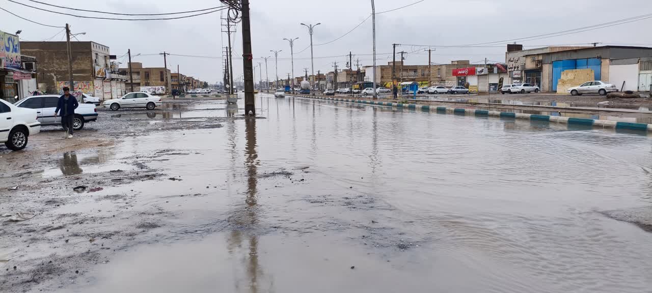 معابر و برخی منازل اهواز در یک باران چندساعته دچار آبگرفتگی شدند