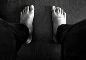 معلولیت خود خواسته برای گرفتن سهمیه پزشکی/ ماجرای این جوان ۲۰ ساله را بخوانید/ عکس