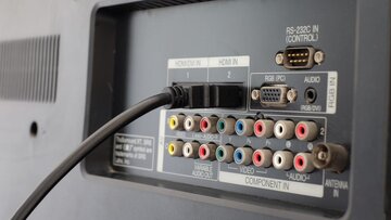 هشدار: کابلهای HDMI قدیمی، تلویزیون هوشمند جدید شما را نابود میکنند