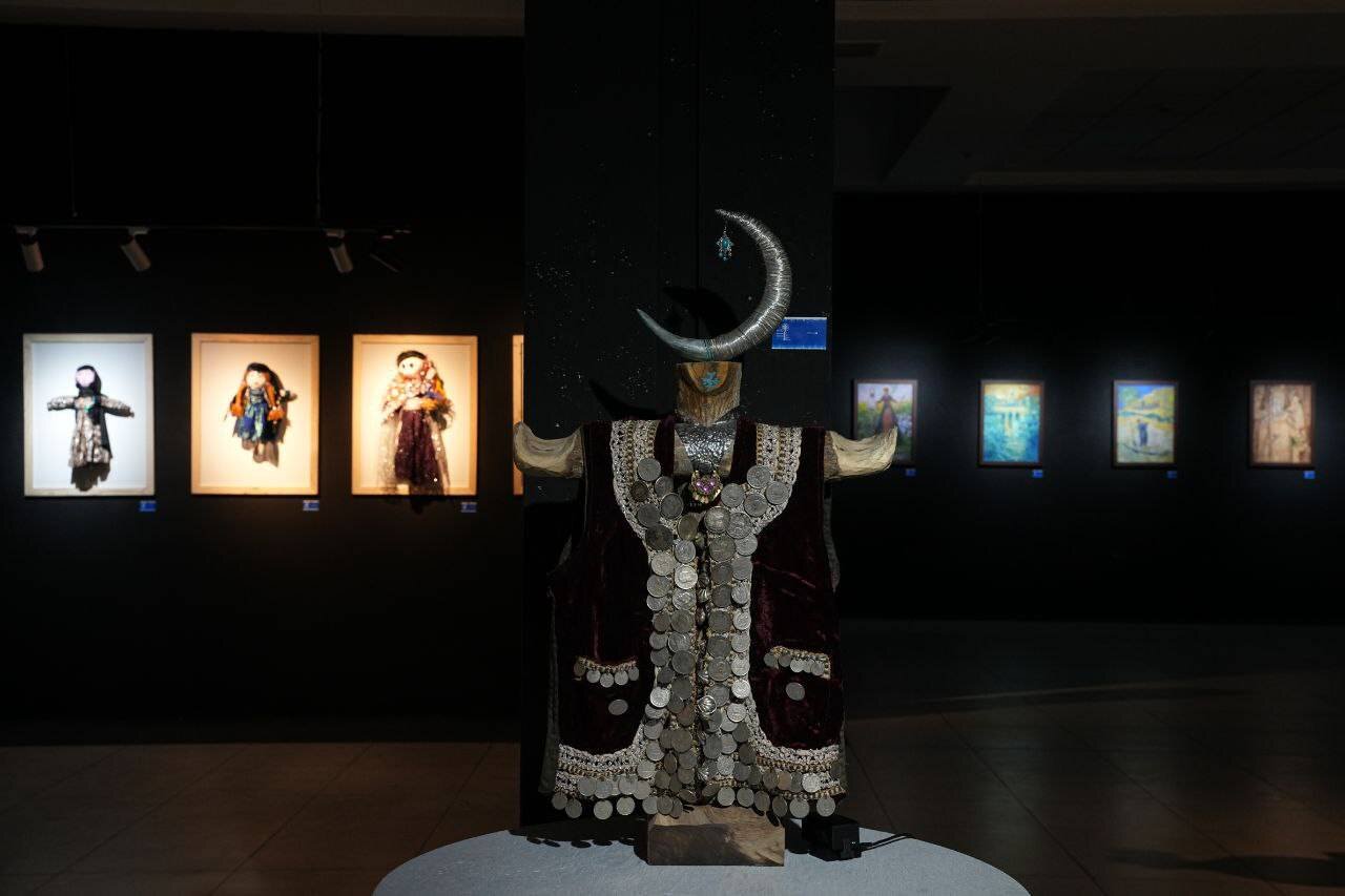 یادآوری این که تنها نیستیم و یکدیگر را داریم/ شاید با هنر بتوان کمی از تلخی این روزگار کاست/ با رویکرد «انتظار برای استقبال» وارد میدان نشدهایم