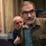 واکنش شمخانی به سوالی پیرامون خطاهای راهبردی در دهههای گذشته؛ چرا فرض شما بر این است که خطایی صورت گرفته است؟/ معضلات ما ناشی از دخالت بیگانگان است