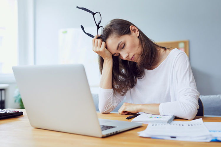 چرا دهه ۴۰ زندگی خستهکنندهترین دوره است