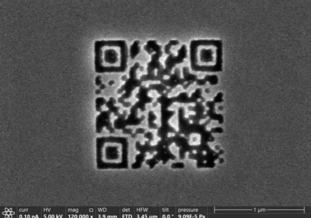 کوچکترین کد QR دنیا ساخته شد؛ حتی کوچکتر از باکتری!
