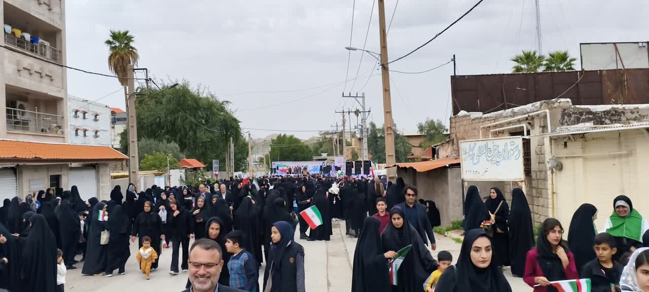 گزارش تصویری : خروش «شهر اولینها» در راهپیمایی 22 بهمن ؛ مسجدسلیمان تمامقد ایستاد