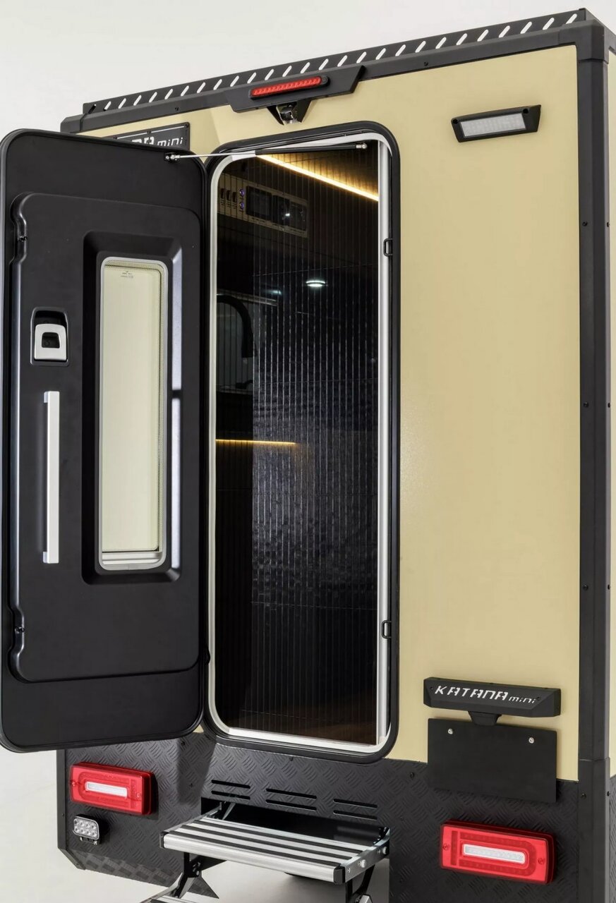 گزارش تصویری| هتل سیار در ابعاد یک وانت کوچک