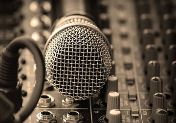 ۲ فیلم سینمایی برای تلویزیون دوبله شد