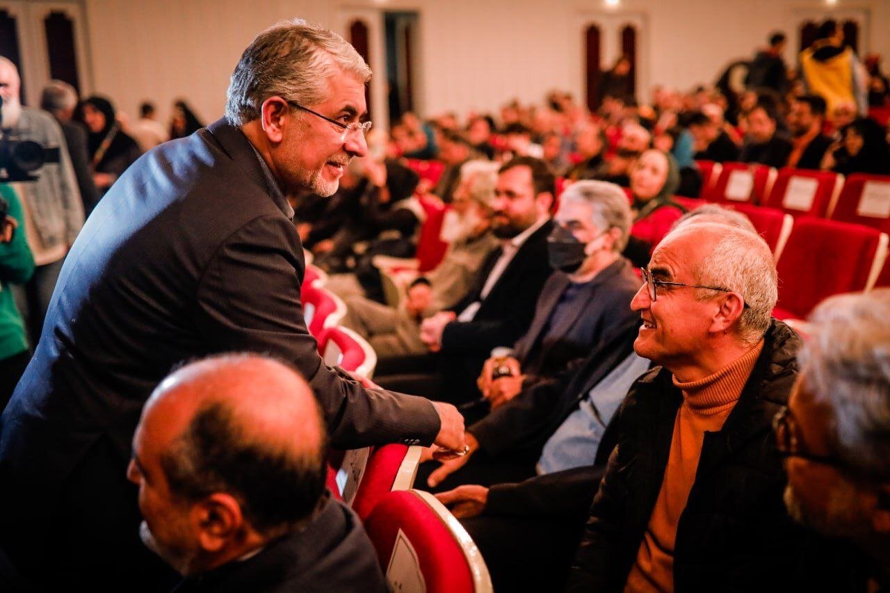 از پوستاندازی سینمای مستند تا لزوم عبور از مدیران تکراری/ «سینماحقیقت» در آستانه تحول یا تکرار؟