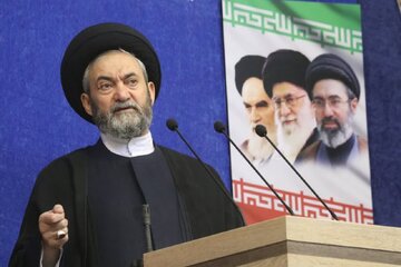 امام جمعه اردبیل: راه آهن اردبیل با اتصال به مغان و قفقاز کامل می شود