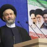 امام جمعه اردبیل: ملت و نیروهای مسلح پشت دستگاه دیپلماسی هستند