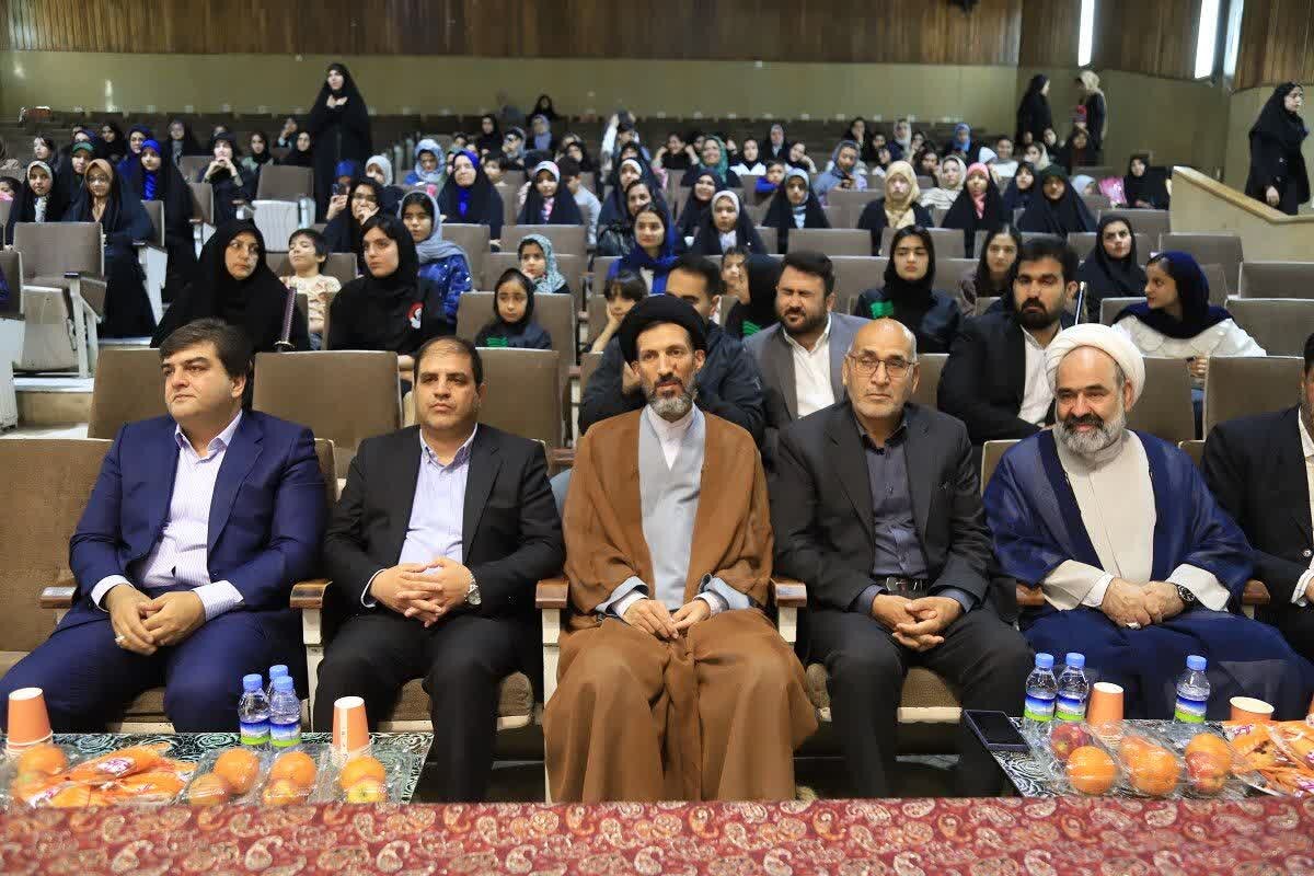 برگزاری مراسم «ایراندخت» با هدف تکریم و تقدیر از دختران شاخص اردکانی برگزاری مراسم «ایراندخت» با هدف تکریم و تقدیر از دختران شاخص اردکانی