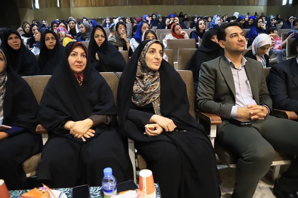 برگزاری مراسم «ایراندخت» با هدف تکریم و تقدیر از دختران شاخص اردکانی برگزاری مراسم «ایراندخت» با هدف تکریم و تقدیر از دختران شاخص اردکانی