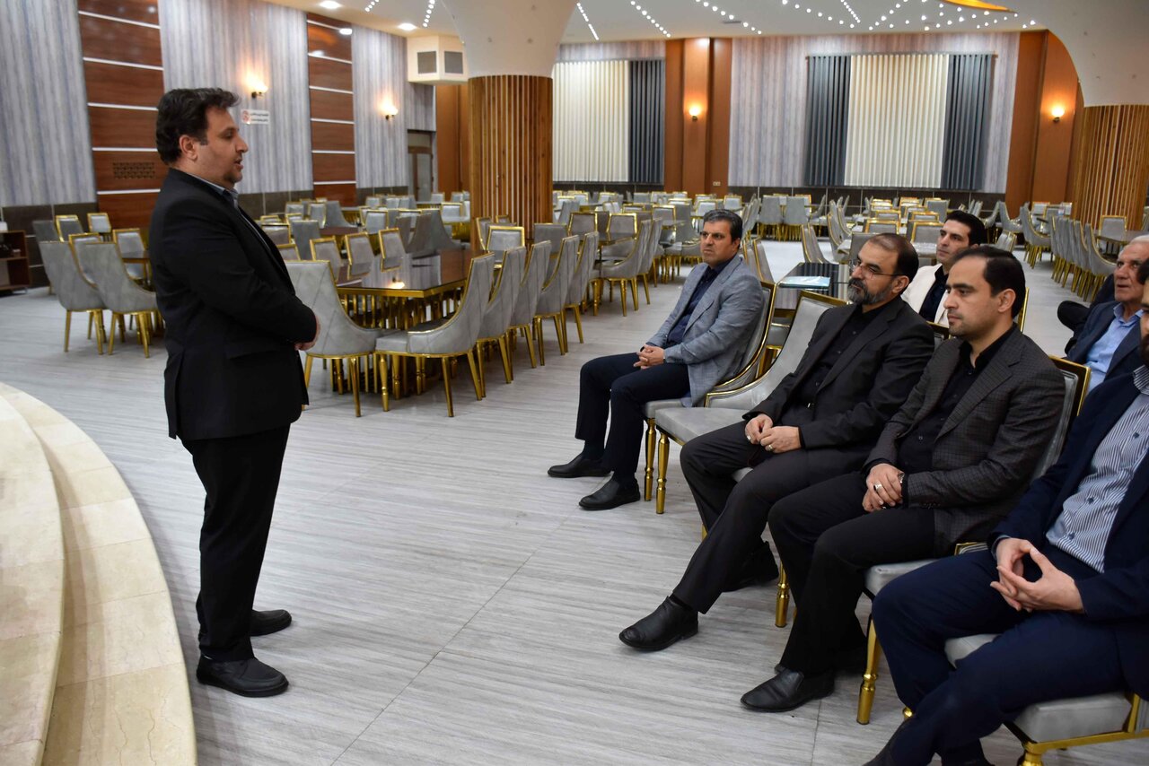 نشست هیئتهای تشخیص و حل اختلاف کار شهرستان میبد نشست هیئتهای تشخیص و حل اختلاف کار شهرستان میبد