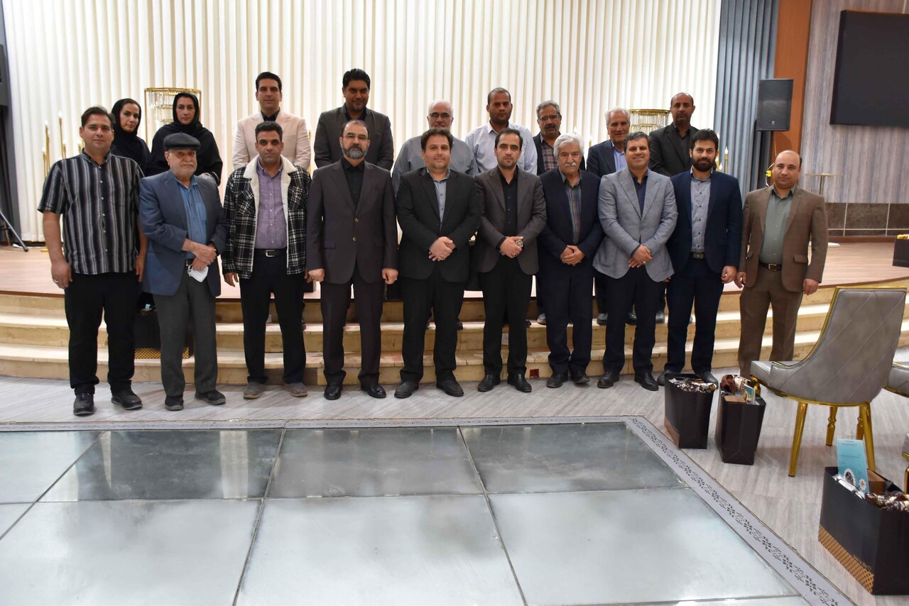 نشست هیئتهای تشخیص و حل اختلاف کار شهرستان میبد نشست هیئتهای تشخیص و حل اختلاف کار شهرستان میبد