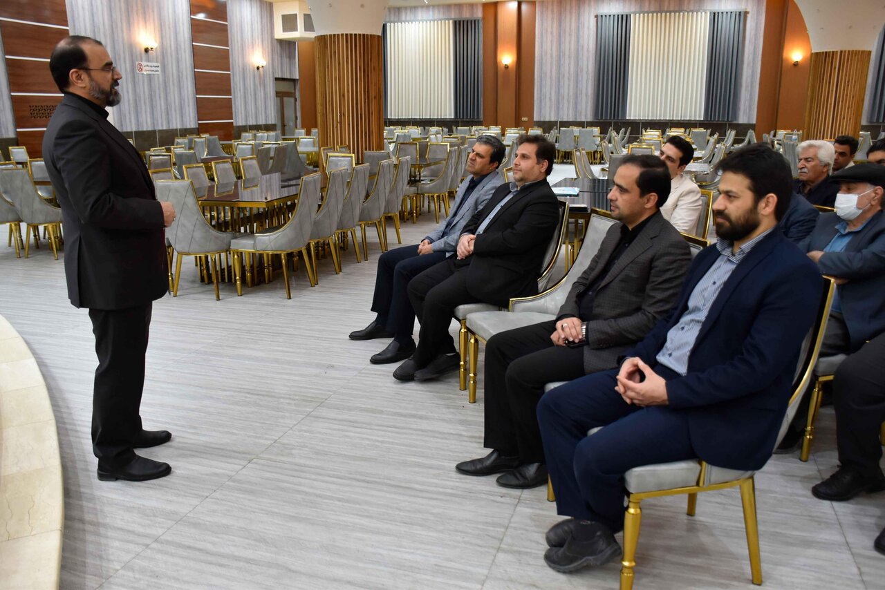 نشست هیئتهای تشخیص و حل اختلاف کار شهرستان میبد نشست هیئتهای تشخیص و حل اختلاف کار شهرستان میبد