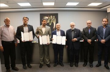تفاهمنامه ۱۲۸ میلیارد تومانی آبرسانی به ۱۲۰ روستا در همدان با کمک چهره ماندگار آب ایران، منعقد شد