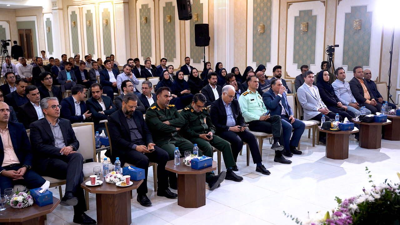 ۴ طرح کلان پایلوت ملی در حوزه هوشمندسازی و بهینهسازی مصرف انرژی در شهرک صنعتی جهانآباد میبد ۴ طرح کلان پایلوت ملی در حوزه هوشمندسازی و بهینهسازی مصرف انرژی در شهرک صنعتی جهانآباد میبد
