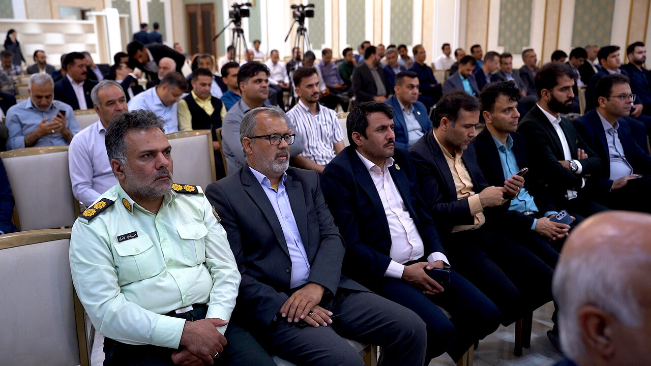 ۴ طرح کلان پایلوت ملی در حوزه هوشمندسازی و بهینهسازی مصرف انرژی در شهرک صنعتی جهانآباد میبد ۴ طرح کلان پایلوت ملی در حوزه هوشمندسازی و بهینهسازی مصرف انرژی در شهرک صنعتی جهانآباد میبد